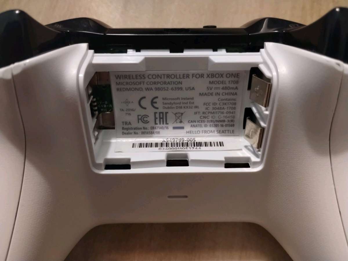 Lot of 3 Xbox One Controllers