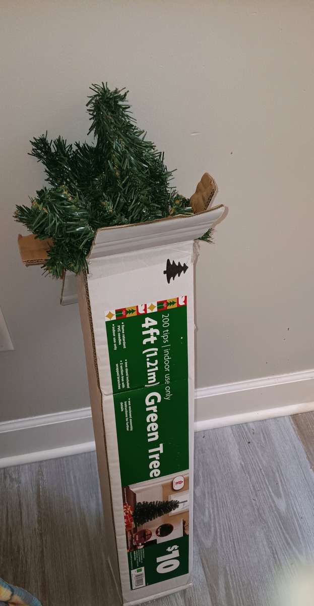 4ft Artificial christmas tree