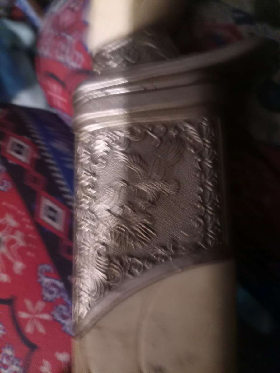 knife with 9in blade