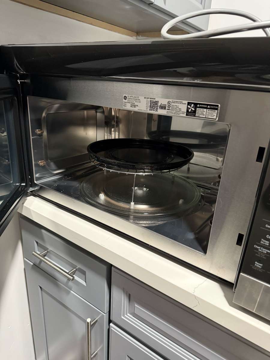 Brand new microwave oven
