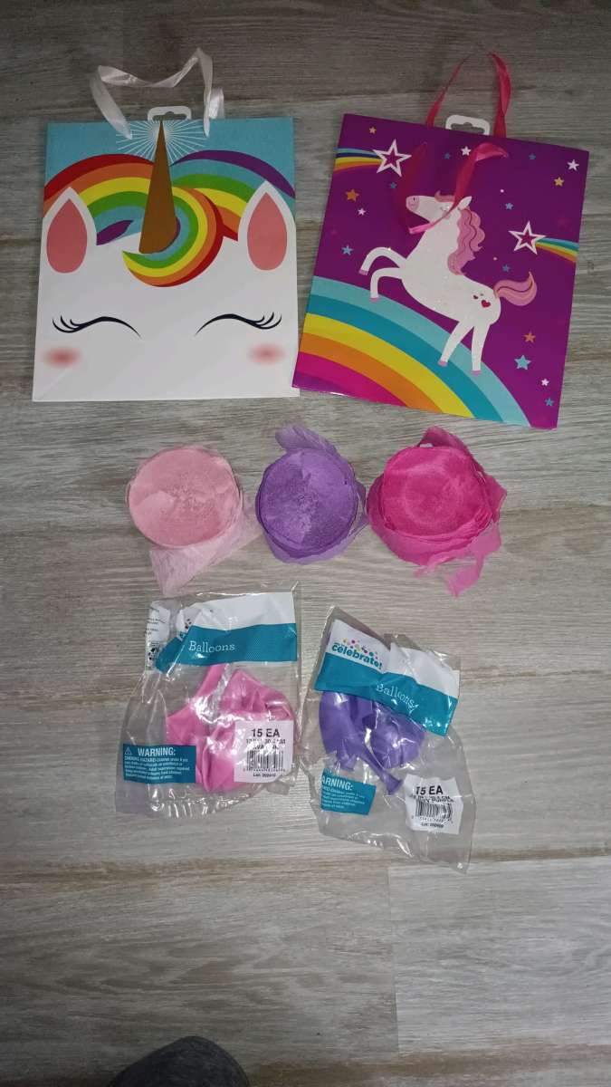 Assortment of party decor