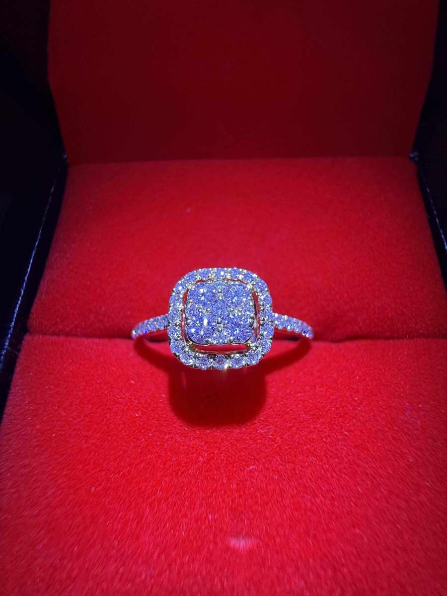 18k gold engagement ring