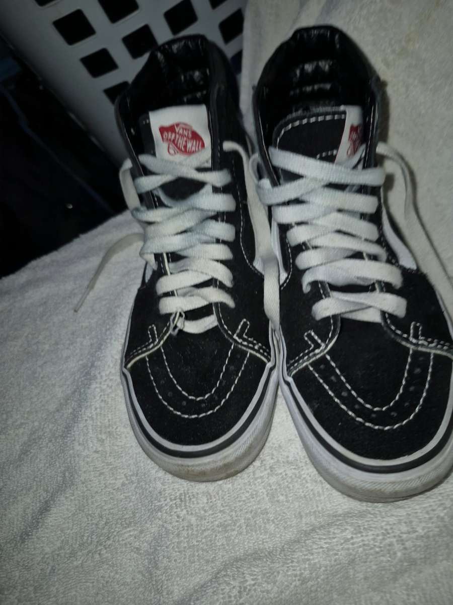 vans size 6 womens shoes  like new