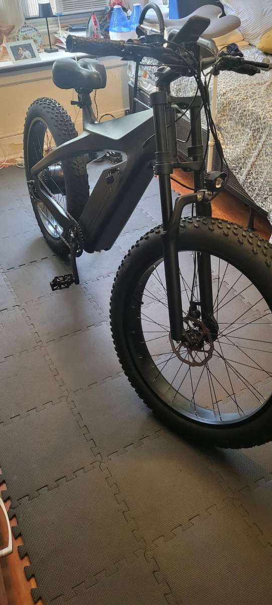 Im selling  a carbon fiber fat tire Ebike