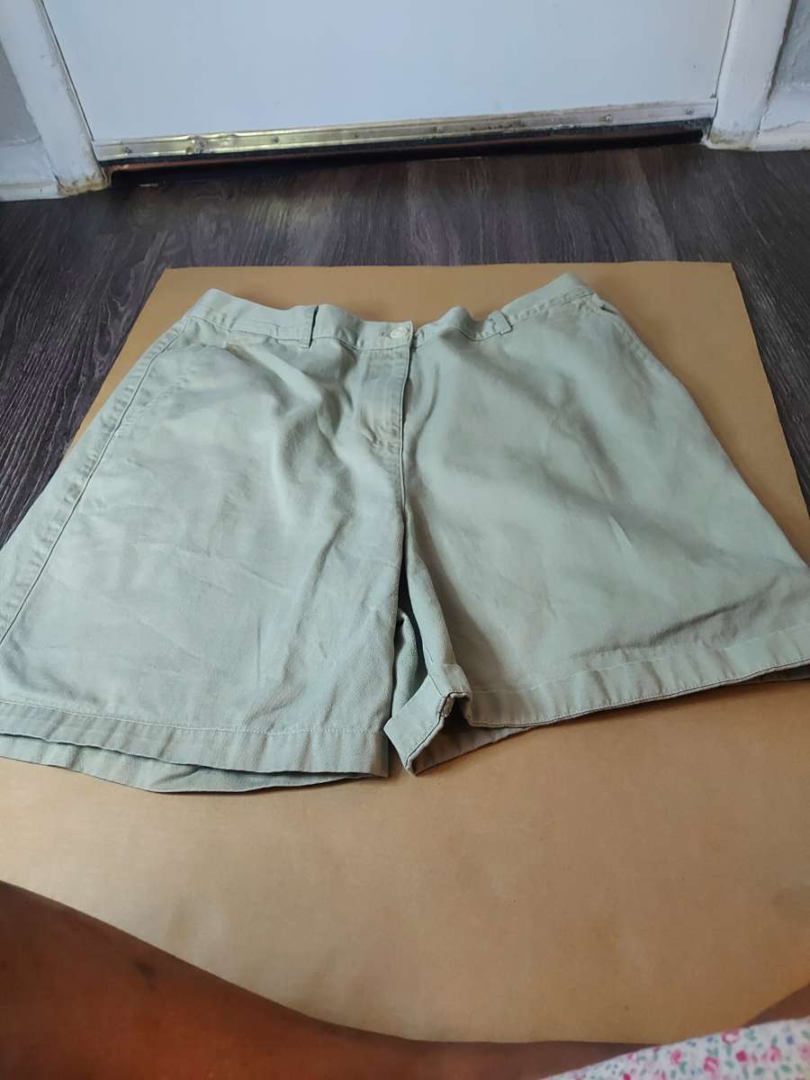 Lauren Ralph Lauren Khaki Chino Shorts Size 14W School Summe
