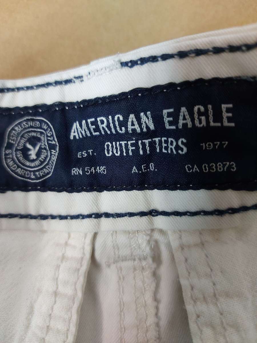 American Eagle Outfitters Prep Bermuda Shorts Size 36 Light