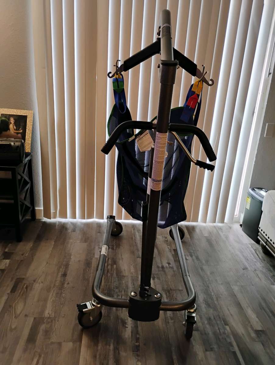 Hydraulic manual patient lift