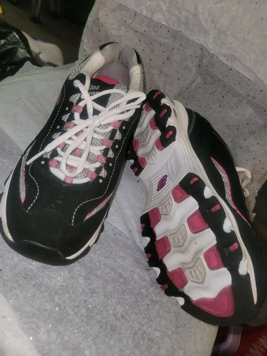 Sketchers Pink and Black