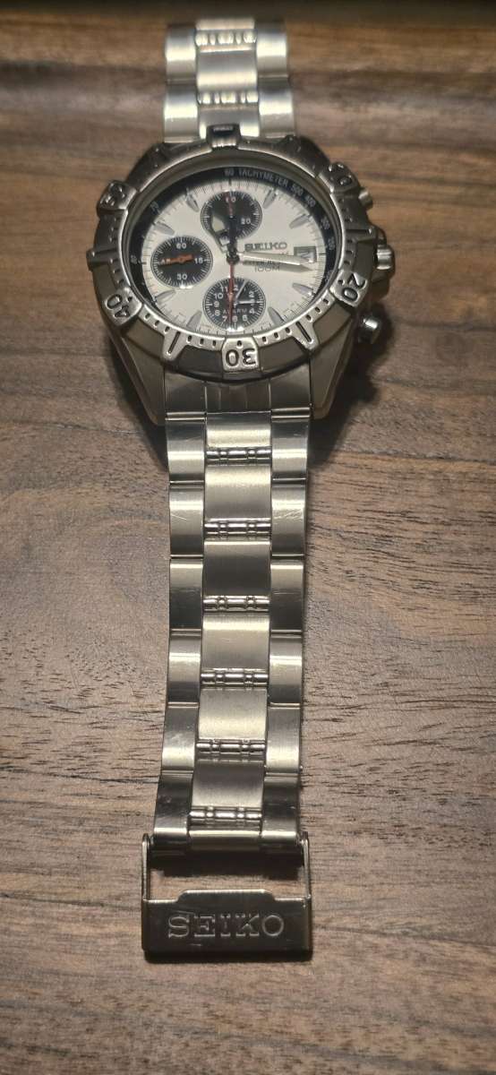 vintage seiko chronograph panda dial