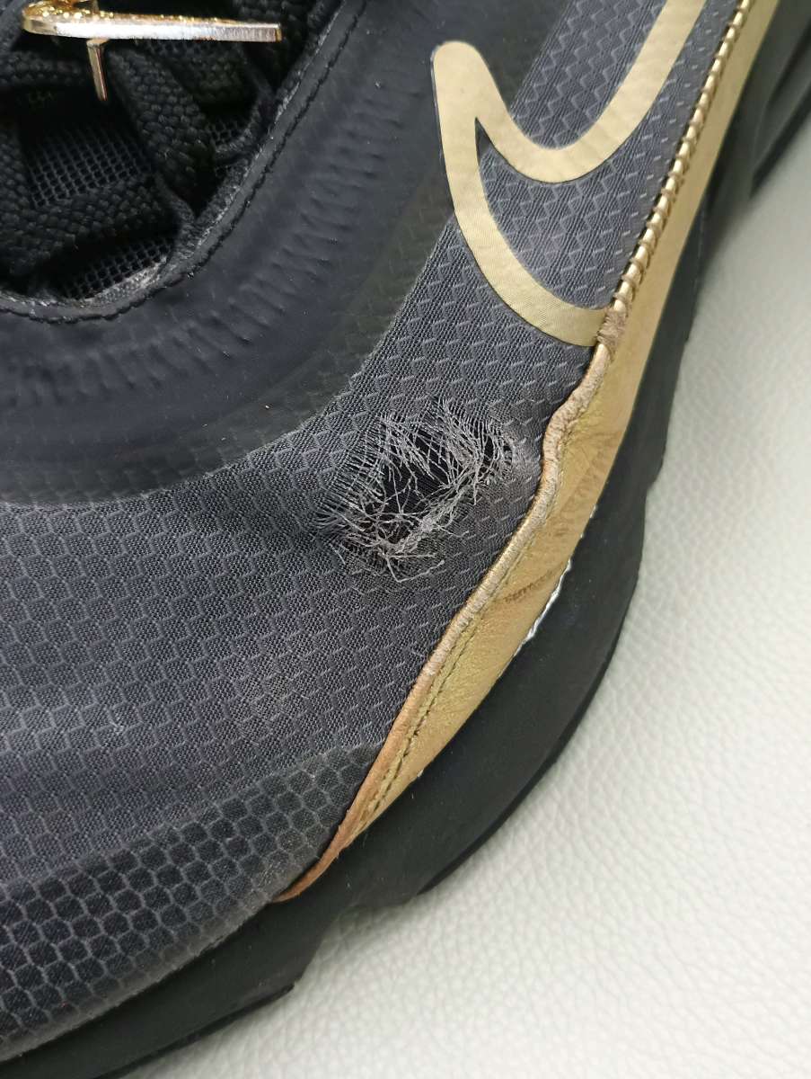 Nike Air Max 2090 Black Metallic Gold size 125 for men