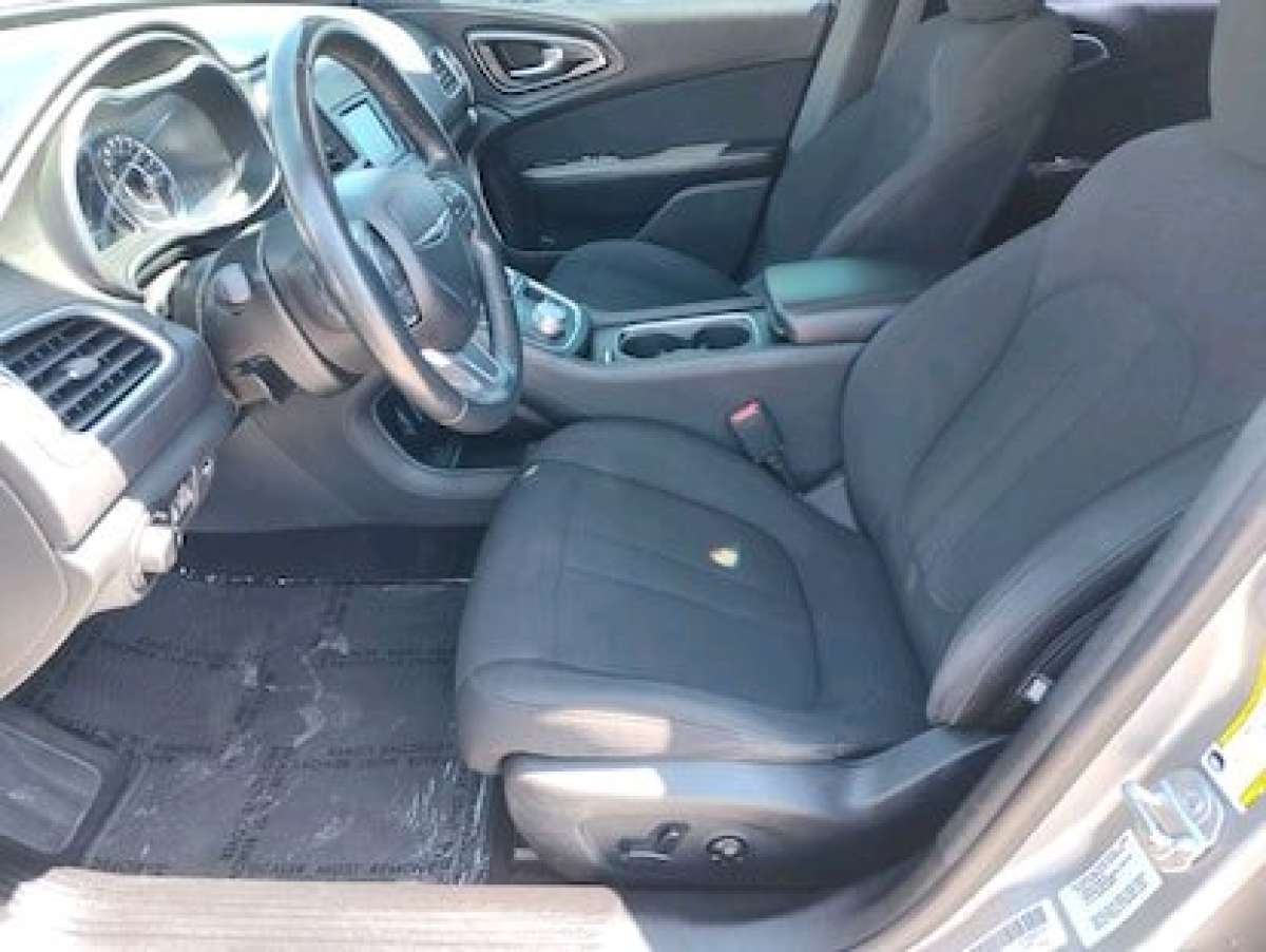 2015  Chrysler200 Limited