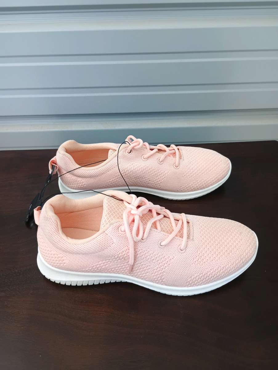 Pro player size 10 shoes for women