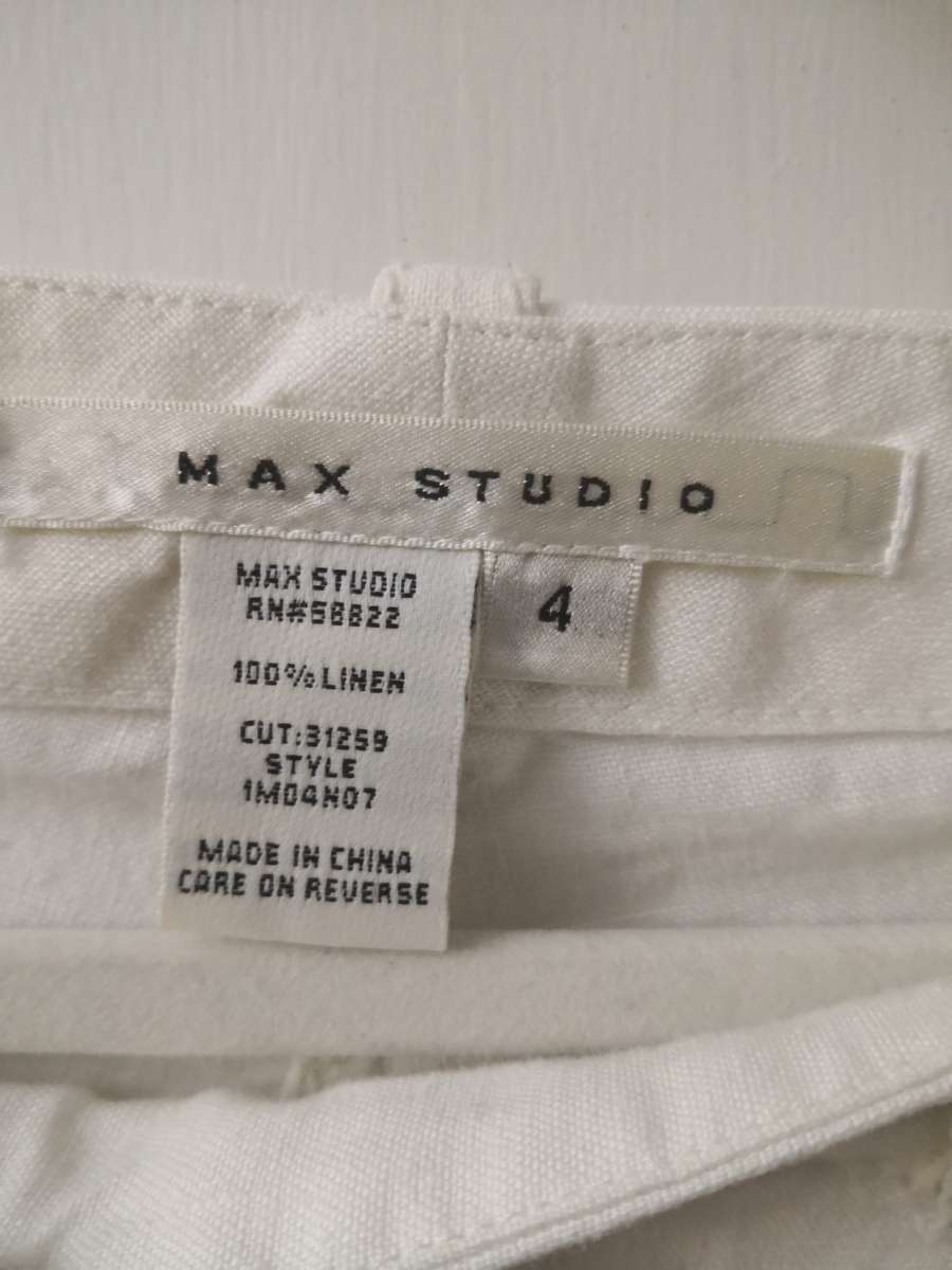 Max Studio White Linen Shorts Size 4