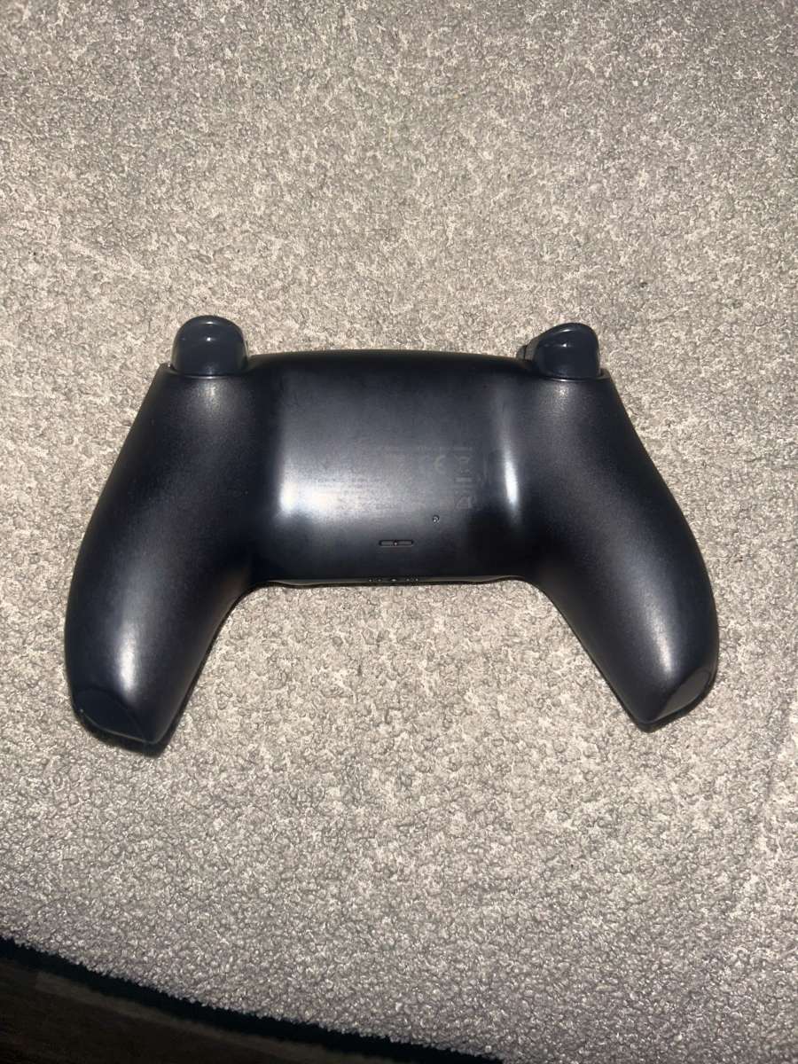 Black P5 Controller