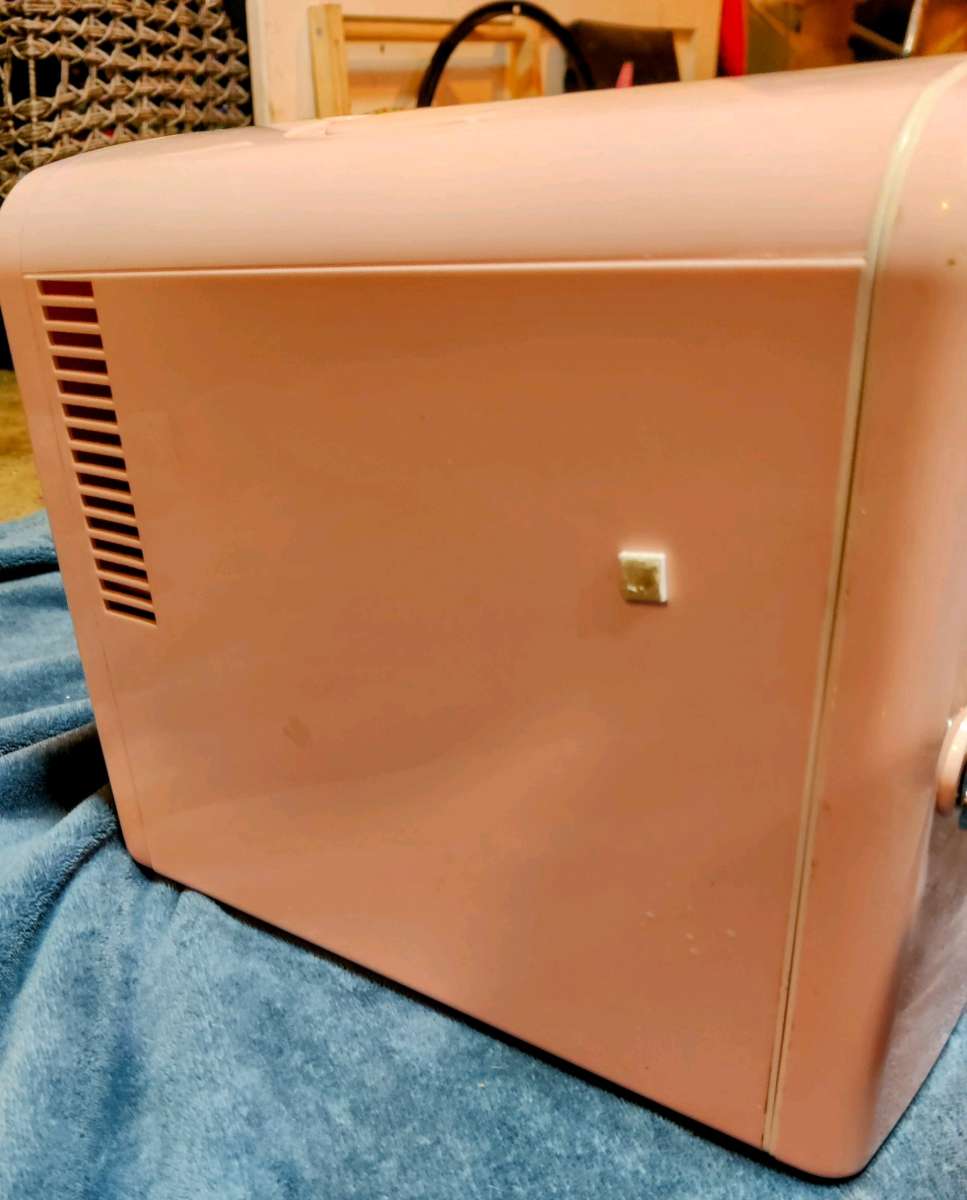 Frigidaire mini fridge for home or office