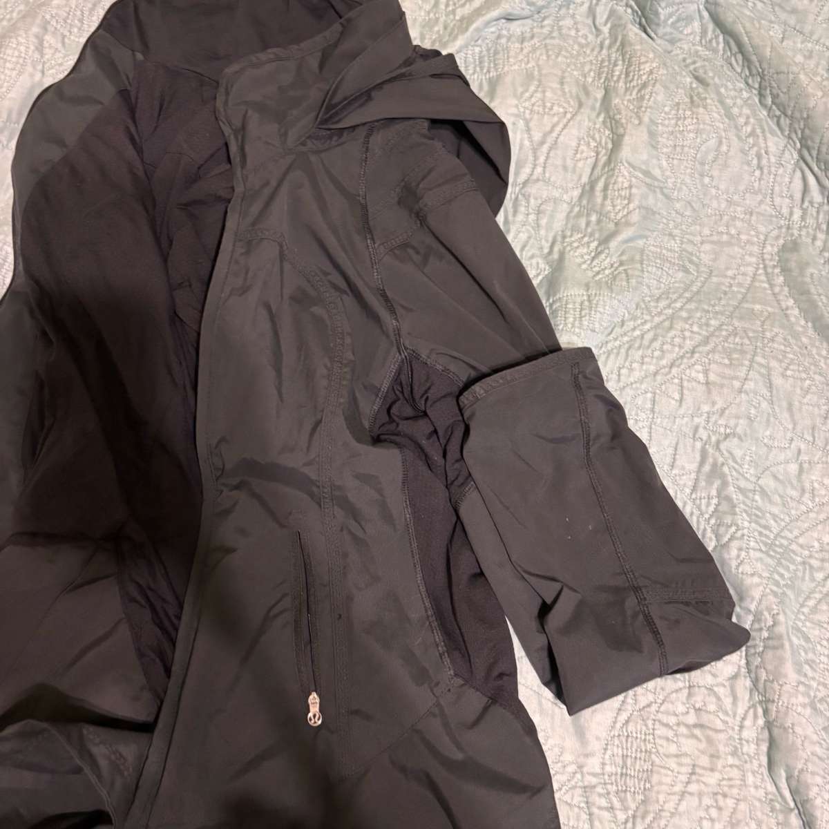lululemon jacket size 4