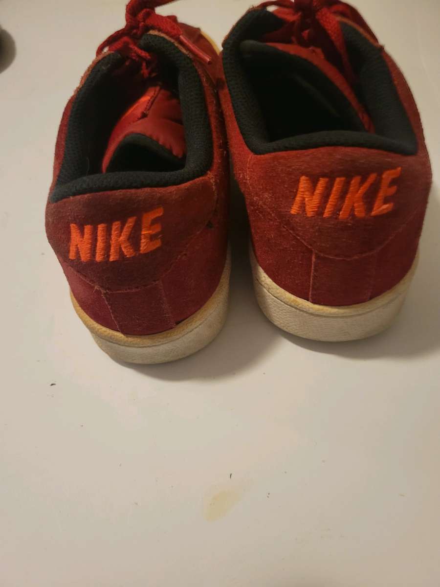 Size5Y Niki red seude sneakers