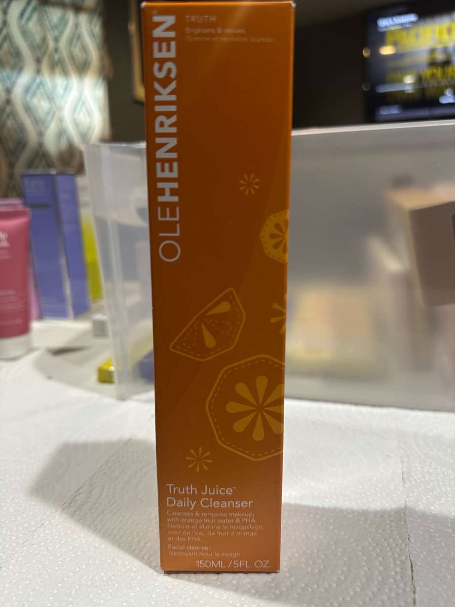 OLEHENRIKSEN Truth Juice Daily Cleanser
