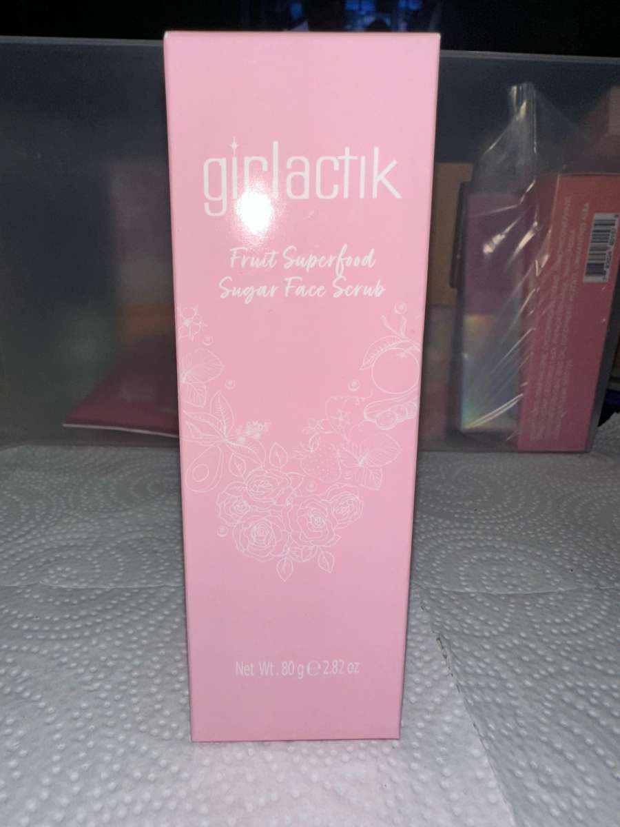 Girlactik Fruit Superfood Sugar Face Scrub