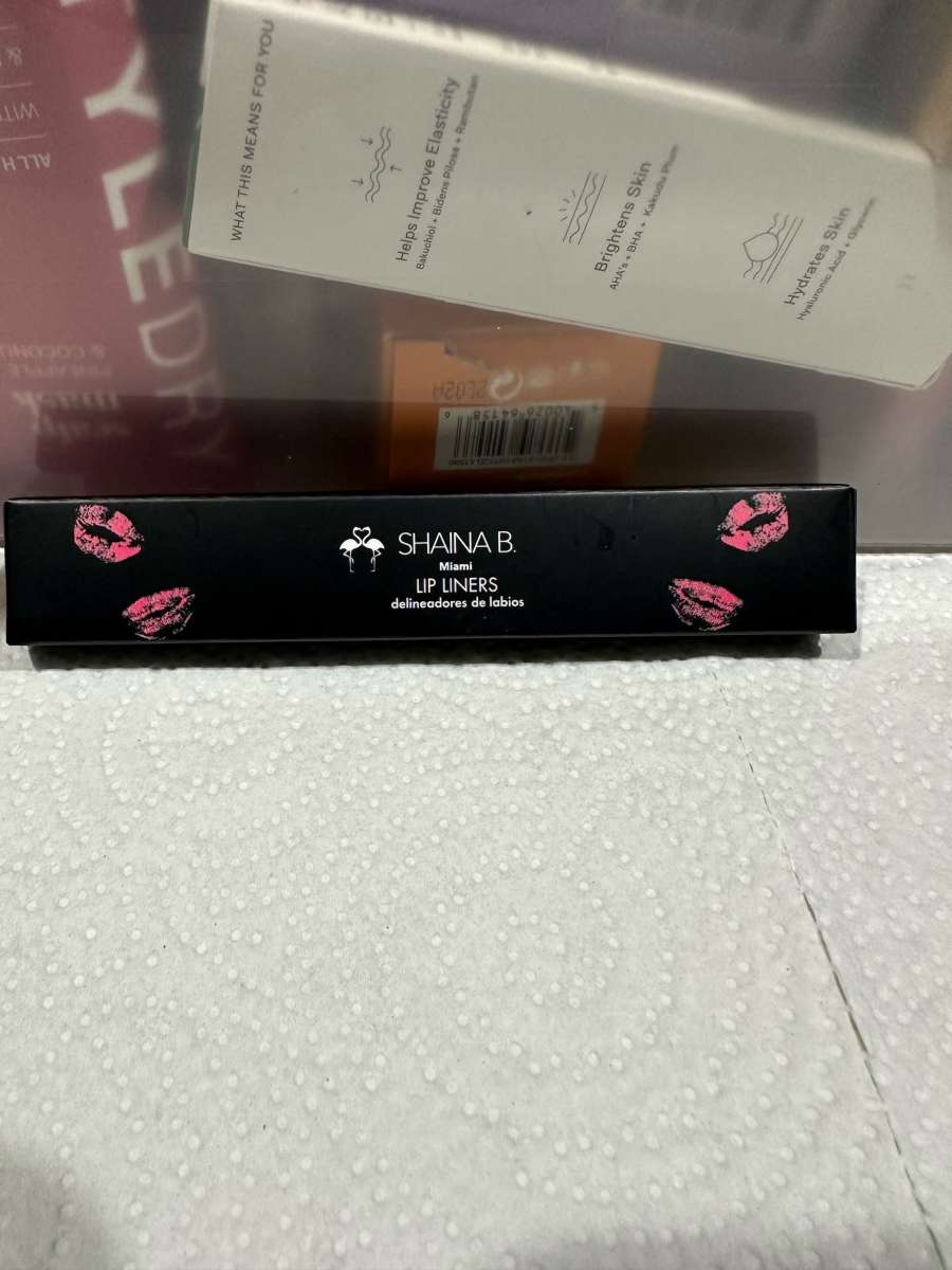Shaina B Lip Liners