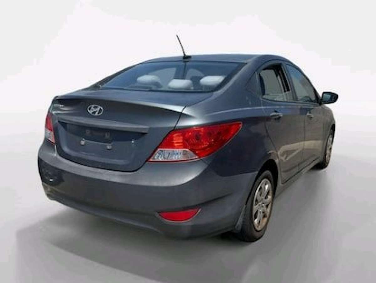 2013  HyundaiAccent GLS