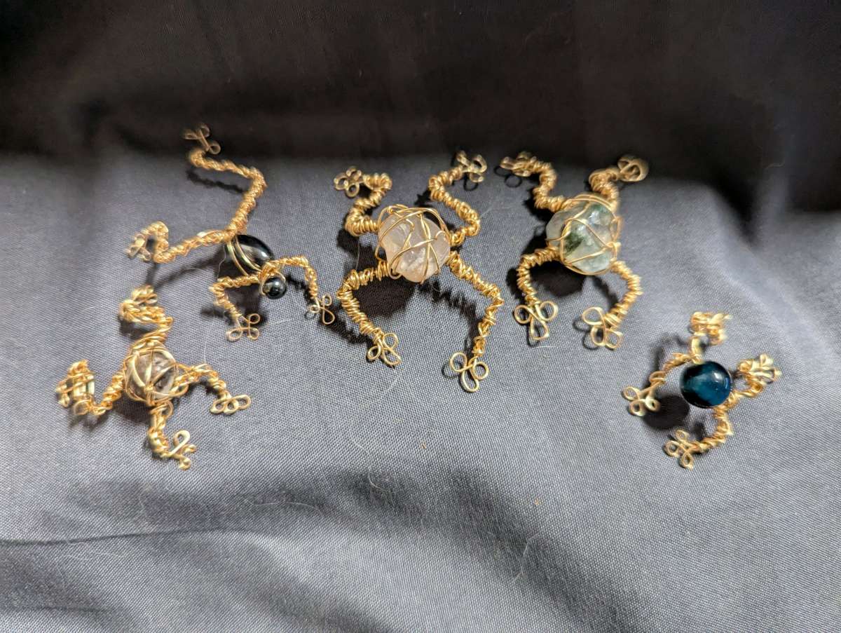 Wire And Stone Creatures
