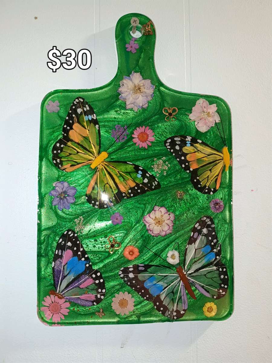 wall hanging resin cutting board decor