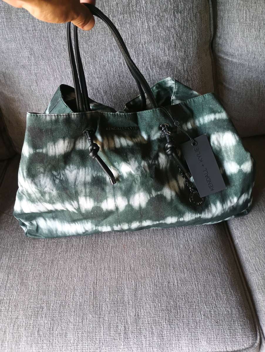 KENDALL  KYLIE Tote Bag with Chain Accent