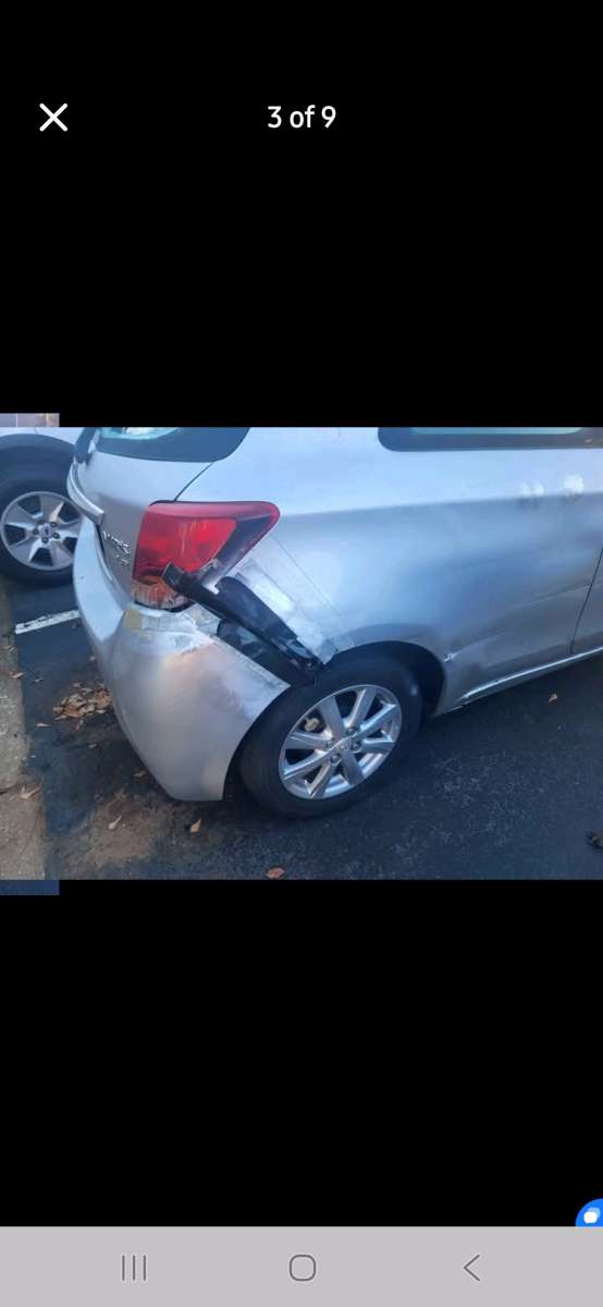 2015 Toyota YARIS LE