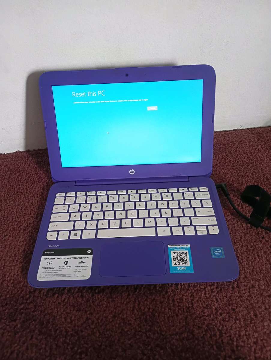 HP Stream 14ax020wm 14 Laptop Intel Celeron 4GB RAM 32GB eMM