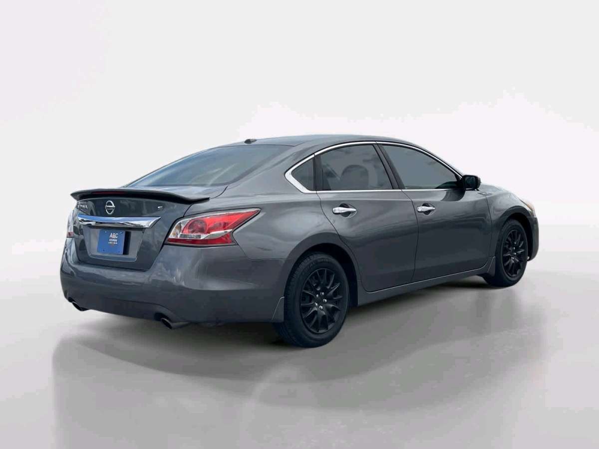 2015  Nissan Altima S