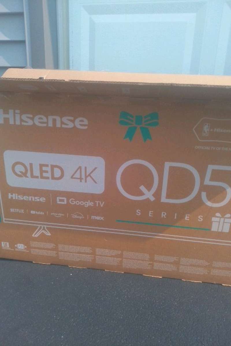 4K Smart TV big screen