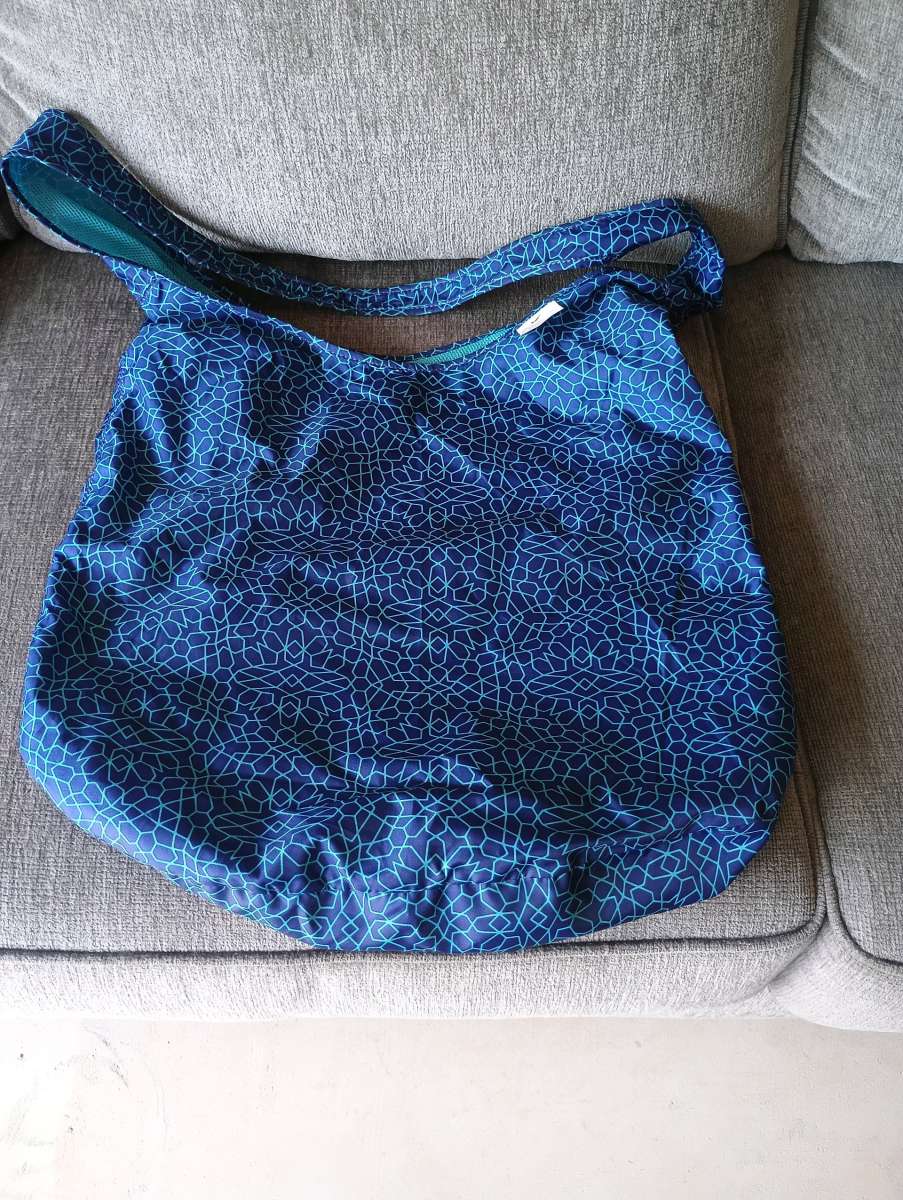 Nike Mesh Shoulder Reversible Sports Gym Workout Beach Bag T