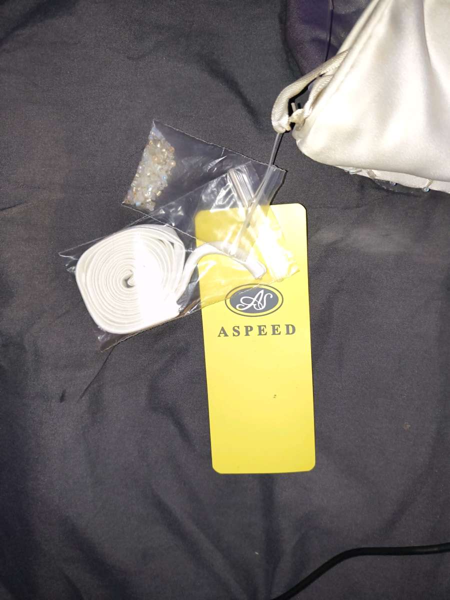 Brand New Wedding Dress and Tiara Veil