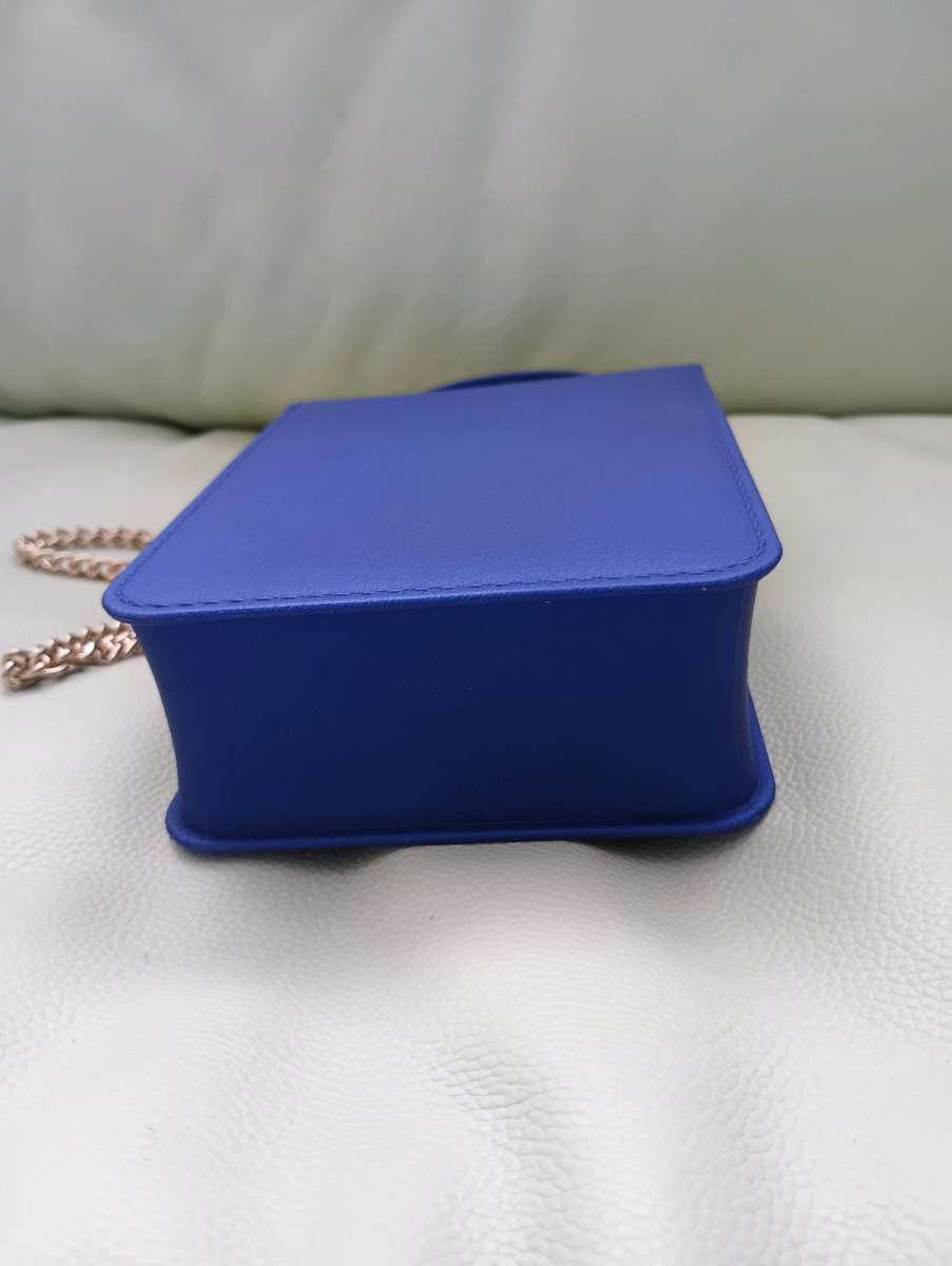 Le Mie Blue Womens Jelly Gold Stud Tone Gold Tone Chain Stra