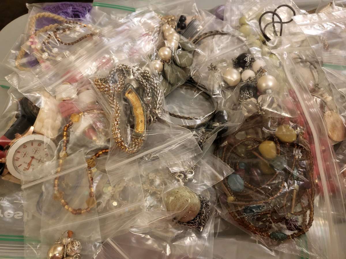 ASSORTED JEWELER  COLLECTION