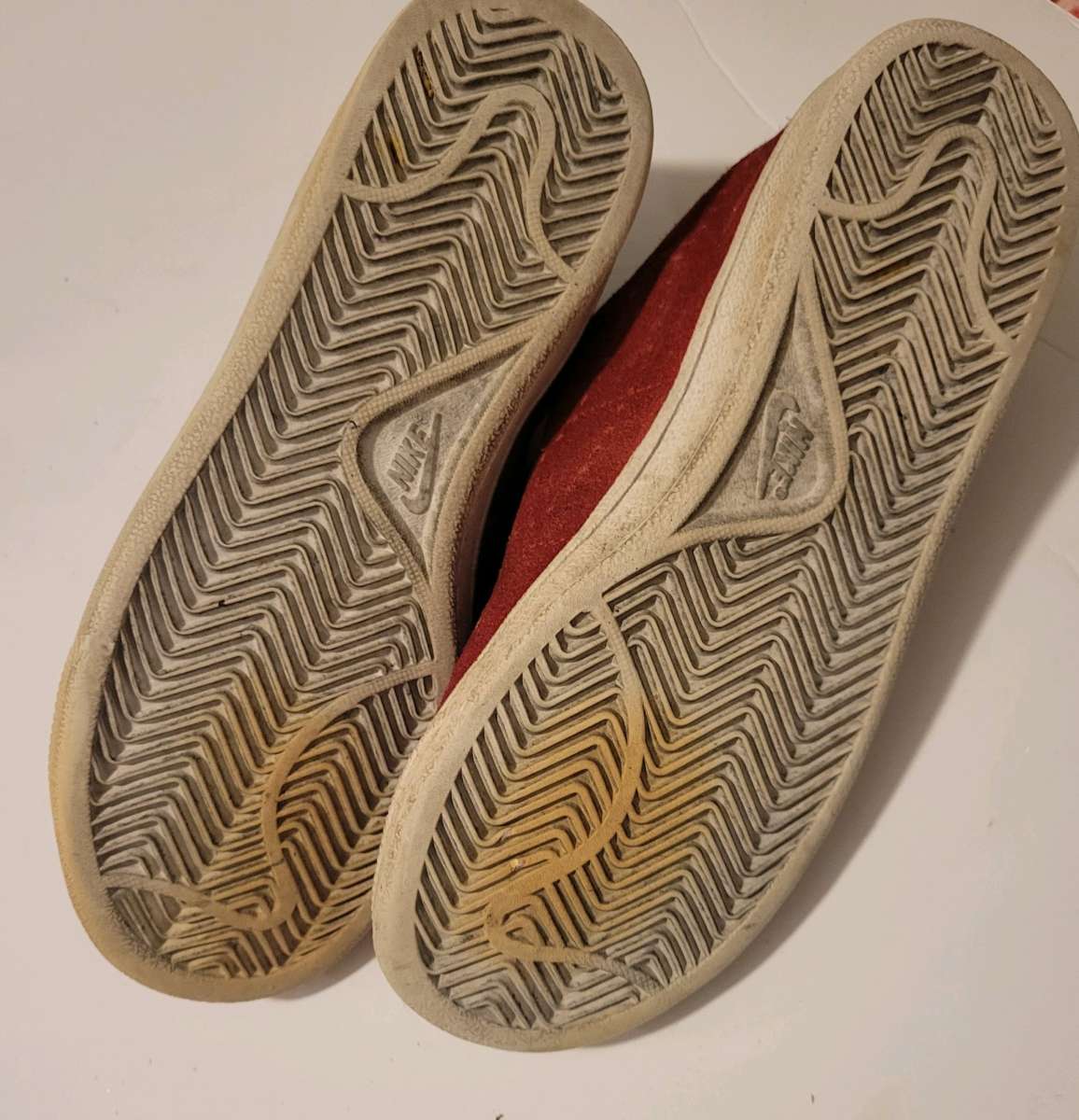 Size5Y Niki red seude sneakers