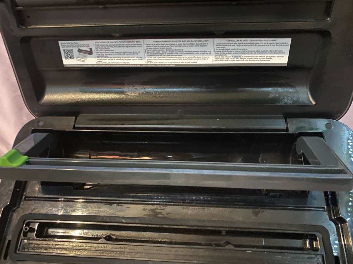 FoodSaver Vacuum Sealer