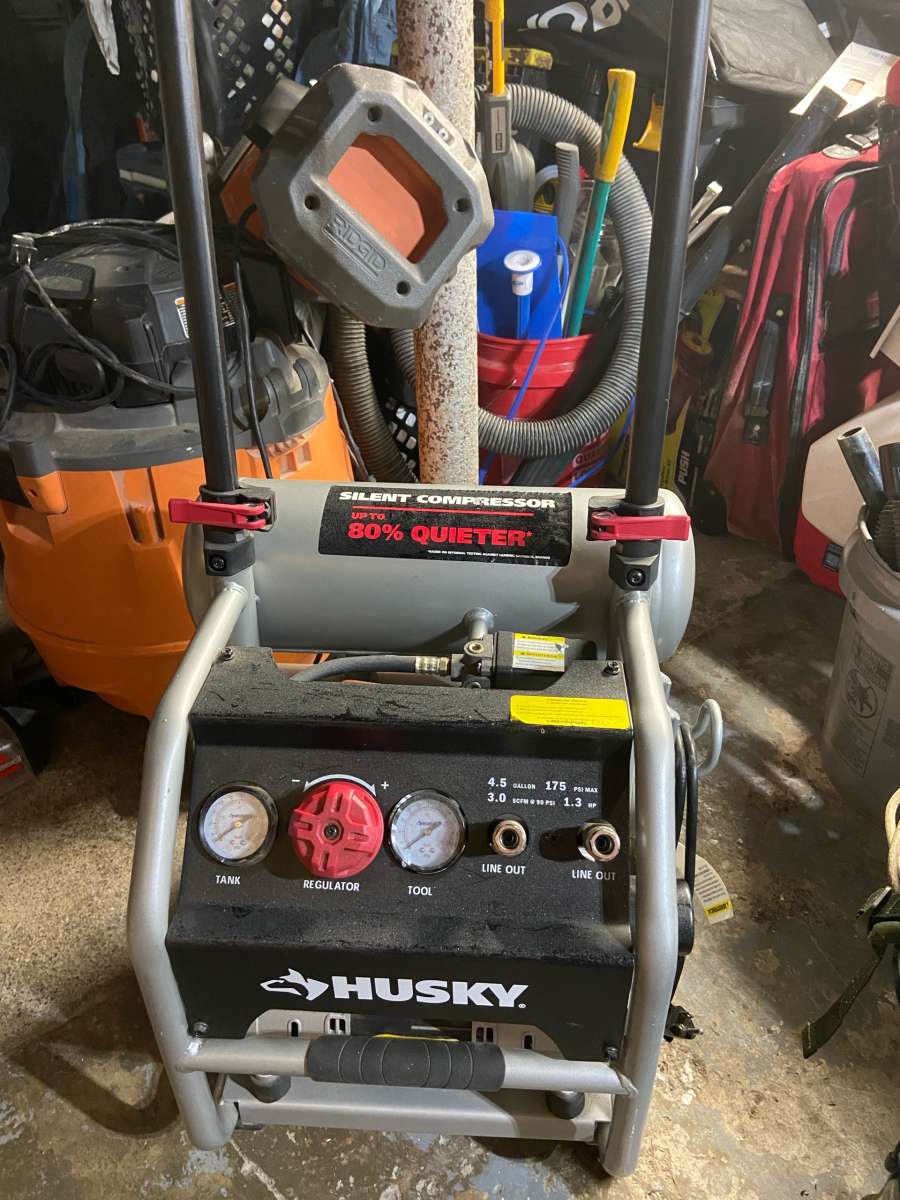 Husky45 Gal 175 PSI Portable Electric OilFree Quiet Twin Sta