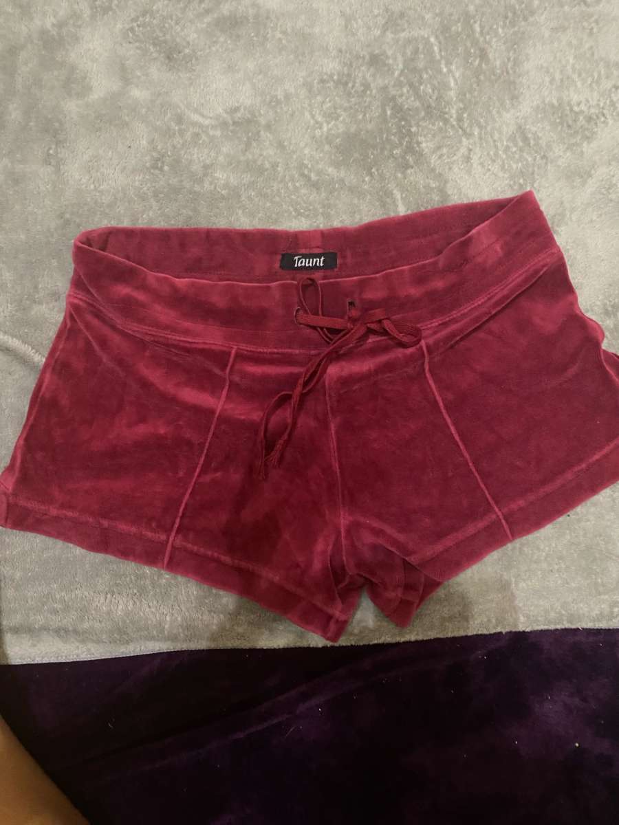 taunt shorts
