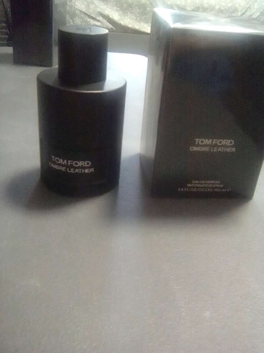FRAGANCIA TOM FORD OMBRE LEATHER