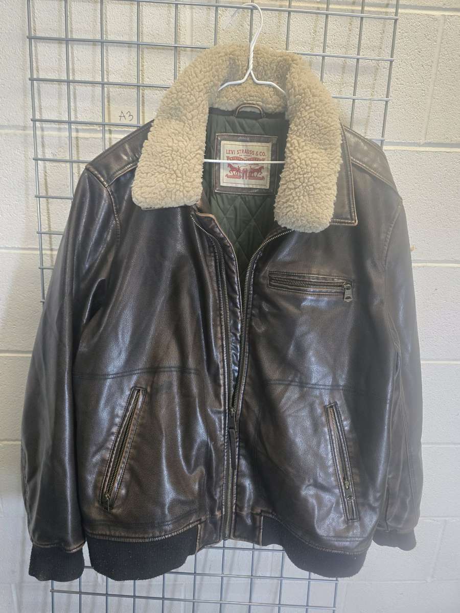 levi JACKET color brown