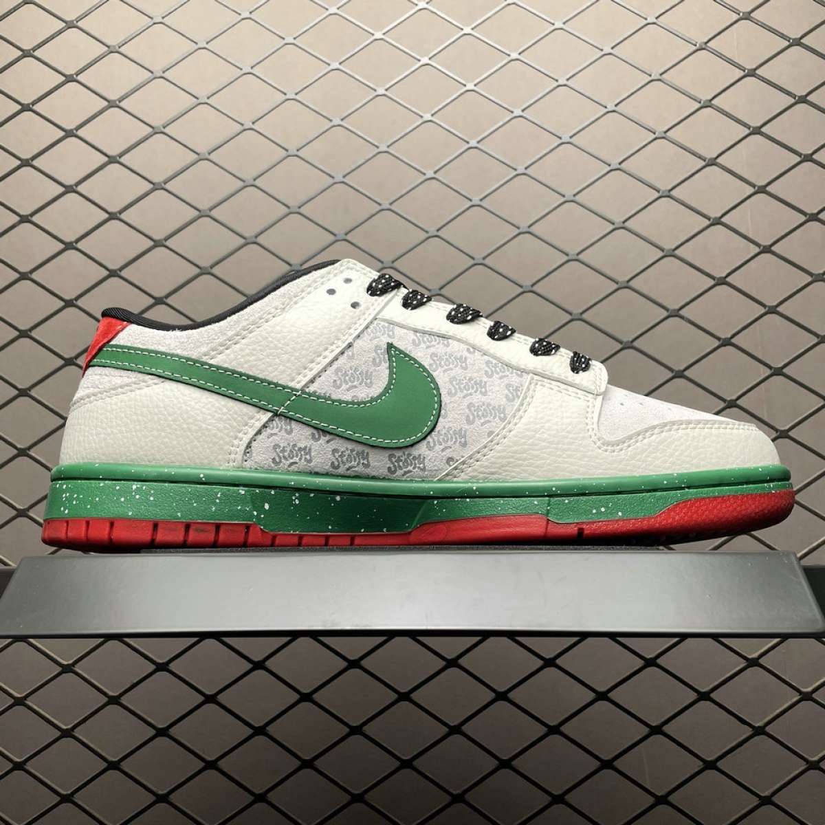 Nike Dunk Low x Stussy Christmas Concepts