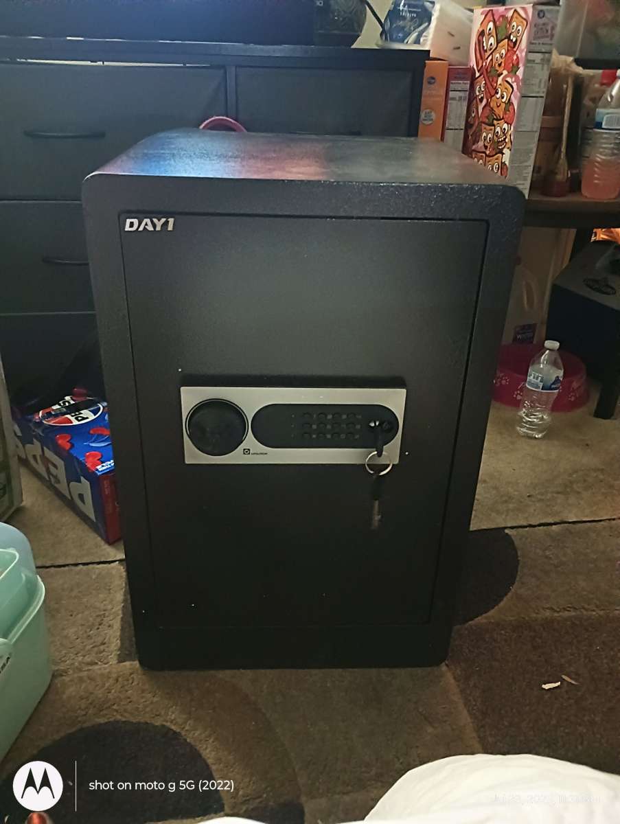 3 cubic feet home safe