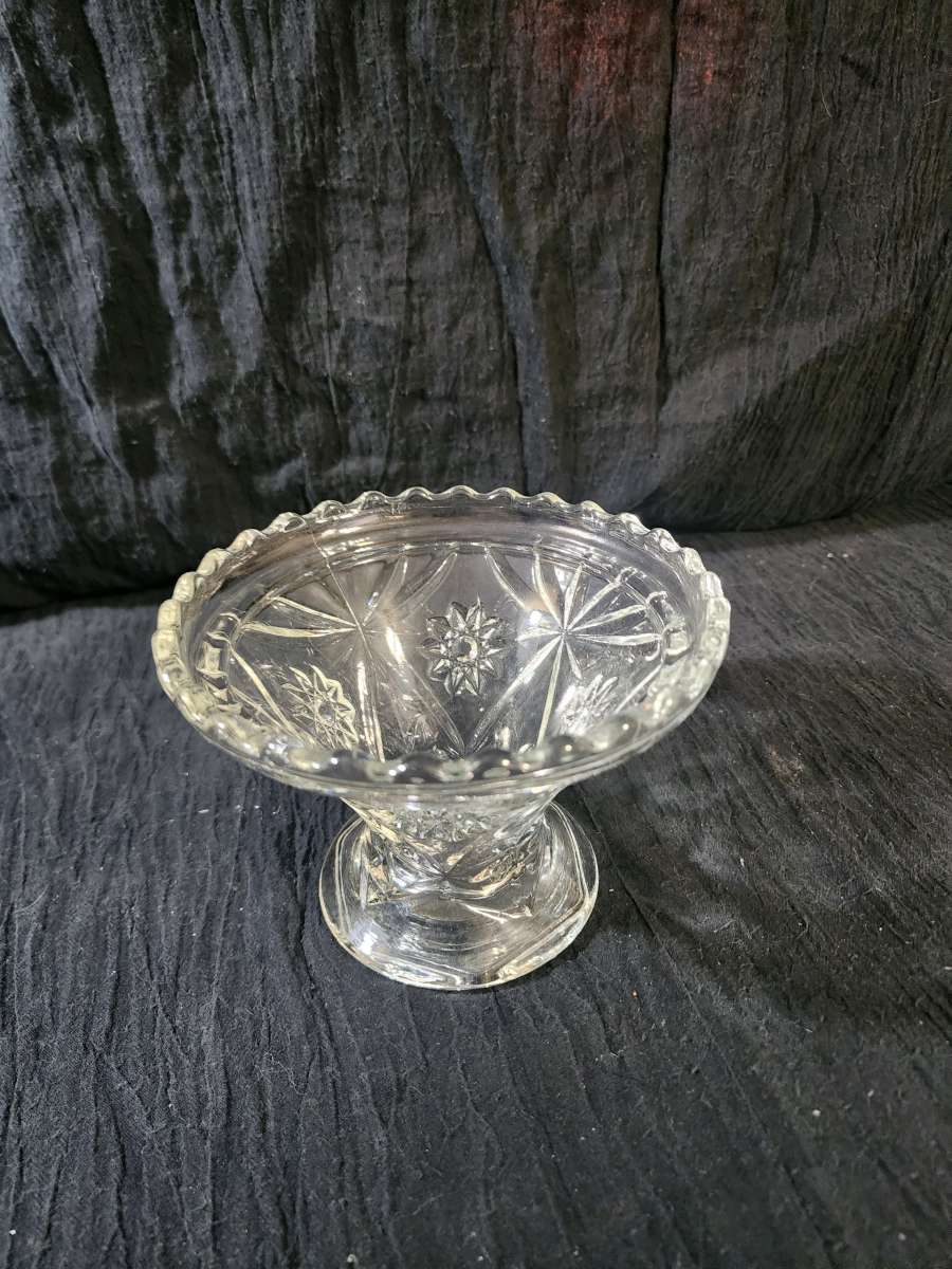 Vintage pedestal bowl