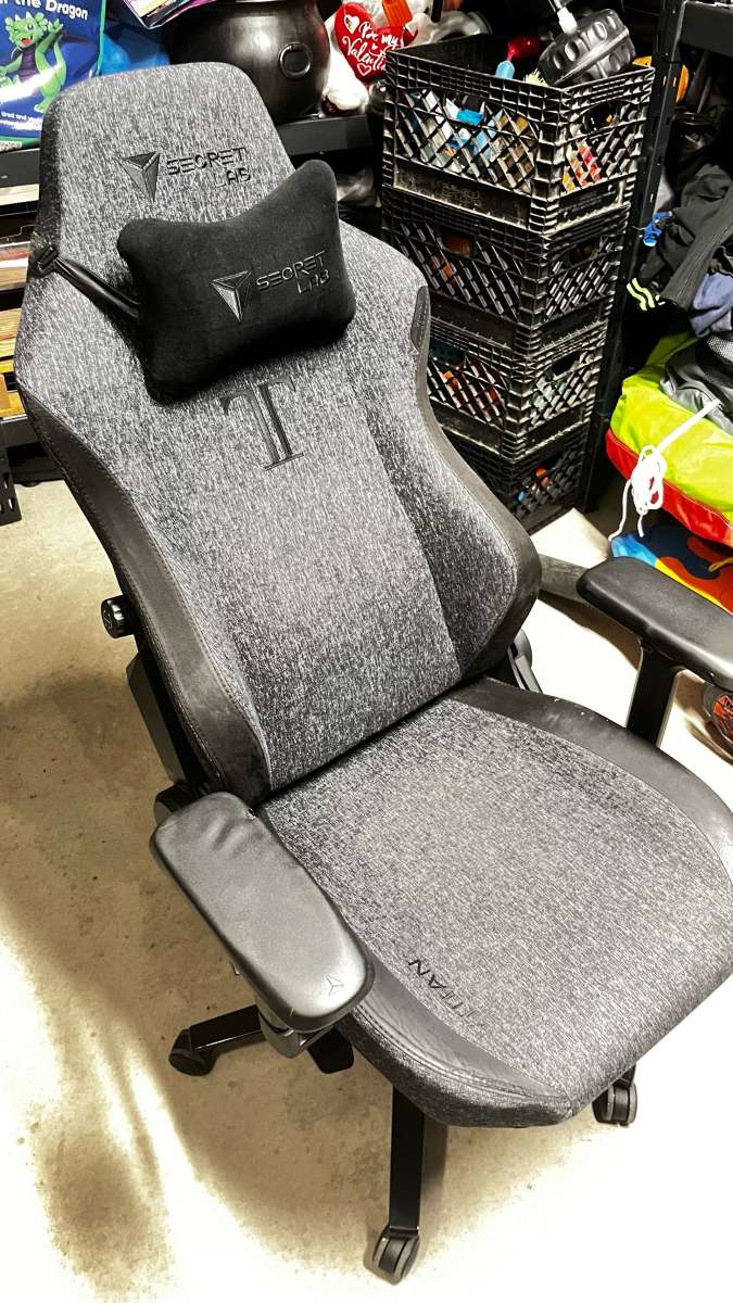 Secretlab TITAN Evo 2022 SoftWeave Plus Fabric Gaming Chair