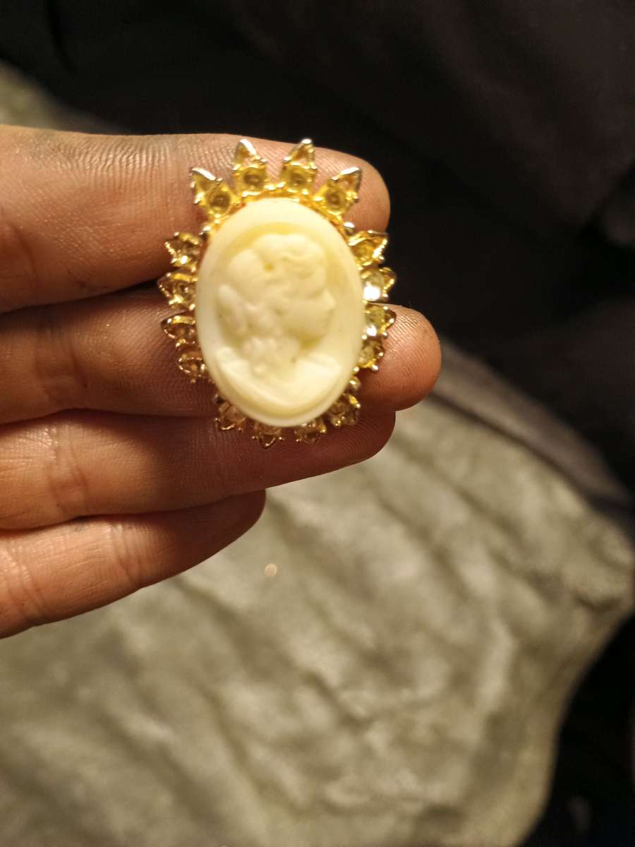 cameo ring sz7