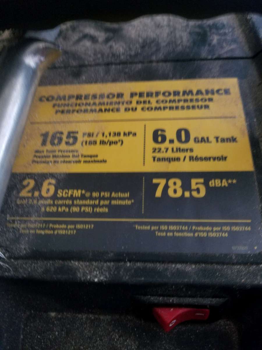 Dewalt 6 Gal 165 PSI Air Compressor