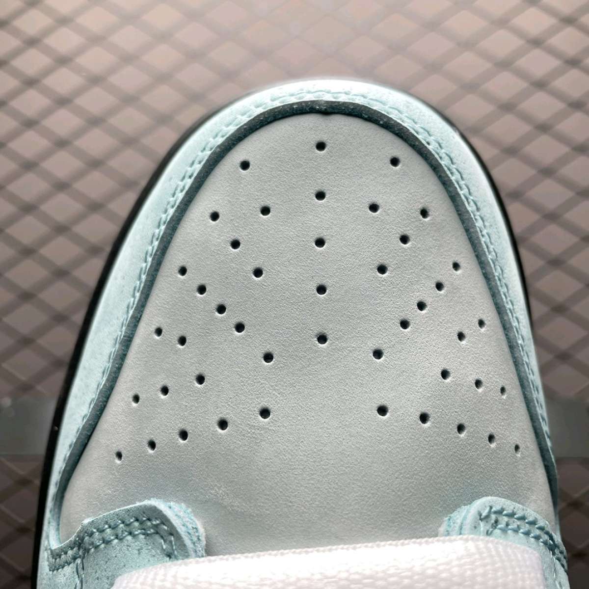 Nike SB Dunk X Tiffany Lobster Concepts