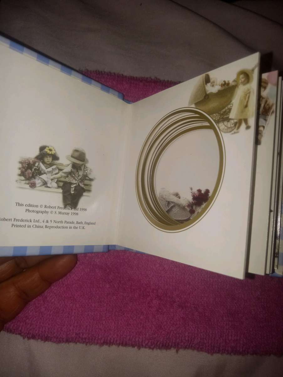 Photographs album books